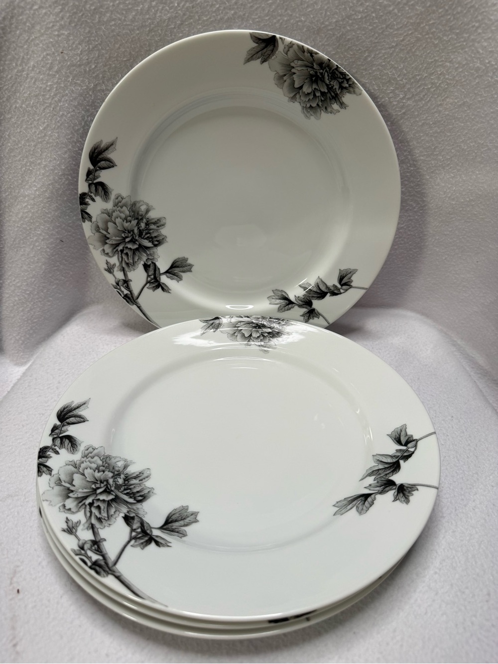 ROYAL WORCESTER "BLACK PEONY" PATTERN Dinner PLATE (S) MADE IN ENGLAND Set of 4